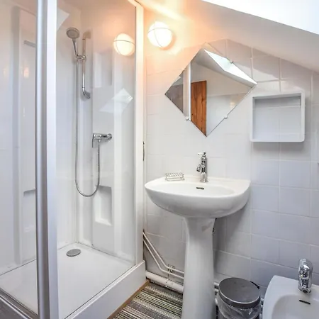 Superbe Batisse A Colombage Reux