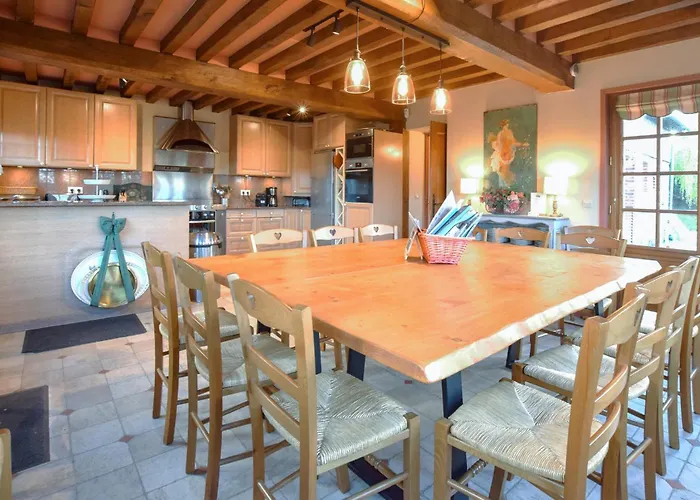 Superbe Batisse A Colombage *