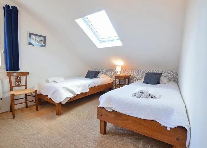 Superbe Batisse A Colombage * Reux